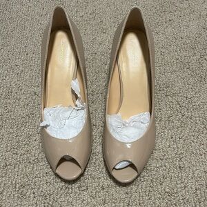 Never worn! Liz Claiborne nude peep toe